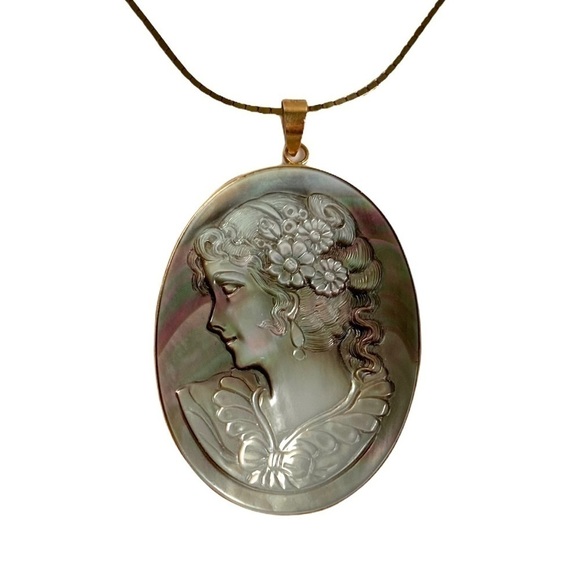 Vintage 14K Gold Cameo Black Mother Of Pearl Chain Womens Profile Victorian - Picture 1 of 9